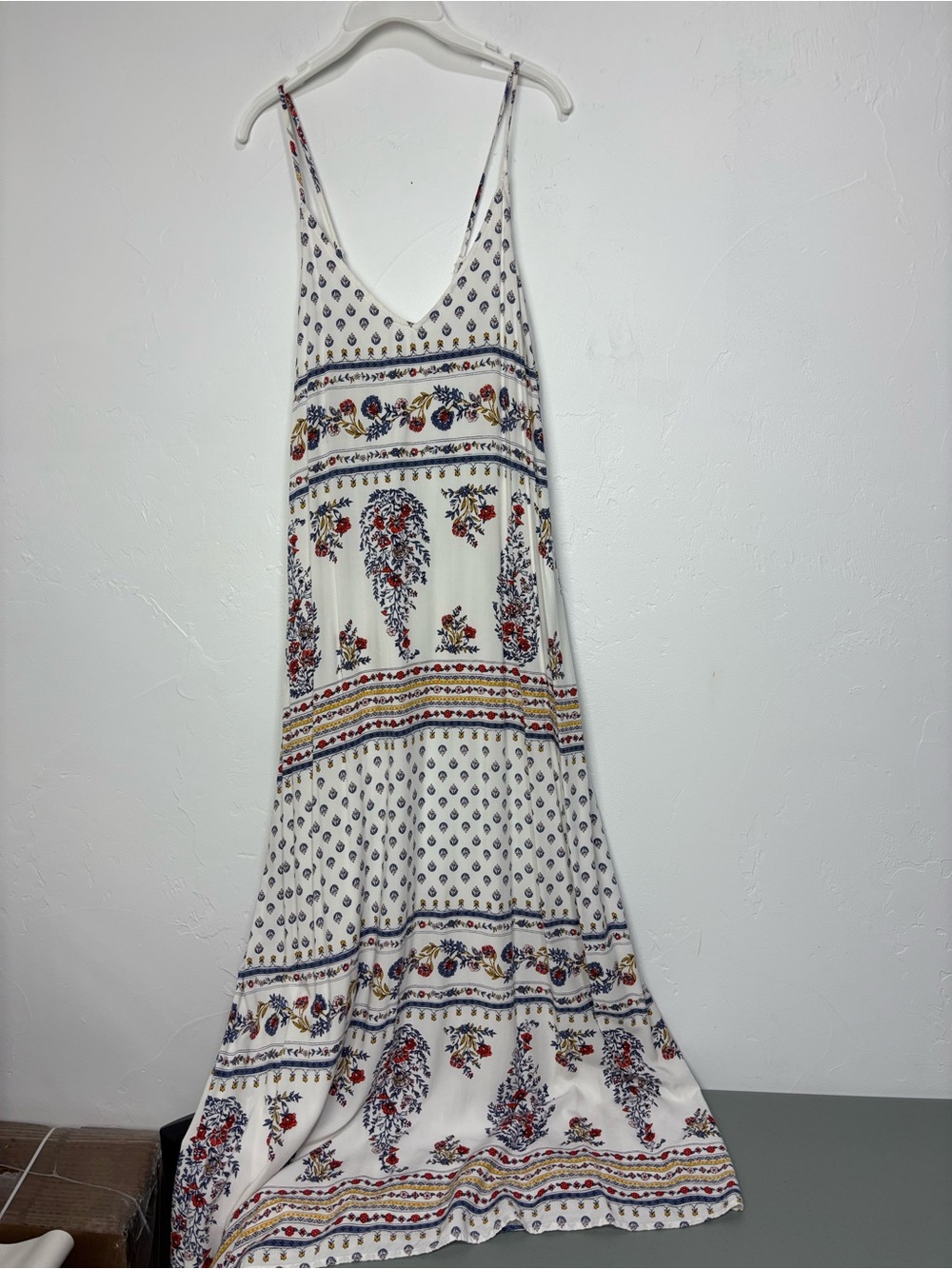 Old Navy Women's Large White Floral V-Neck Maxi Dress Lined Adjustable Straps